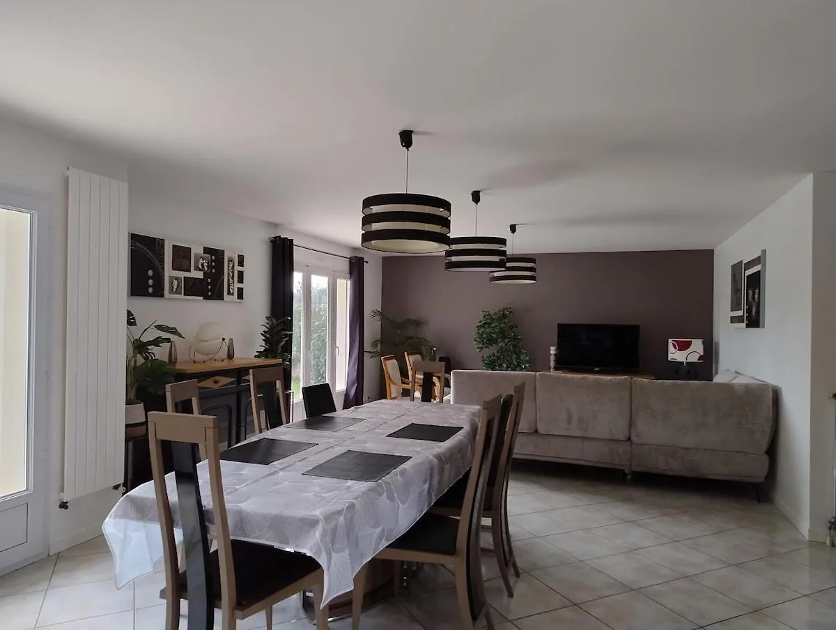 הוילה פואסננט Coat Menhir , Large And Welcoming 0*,